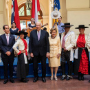 Kongeparet med ordfører Felipe Alessandri og musikantene som underholdt under arrangementet. Foto: Tom Hansen, Hansenfoto.no